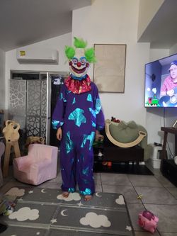 Jumbo- Killer Klowns from outer space costume