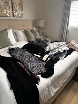 Women’s clothing bundle size large/xlarge