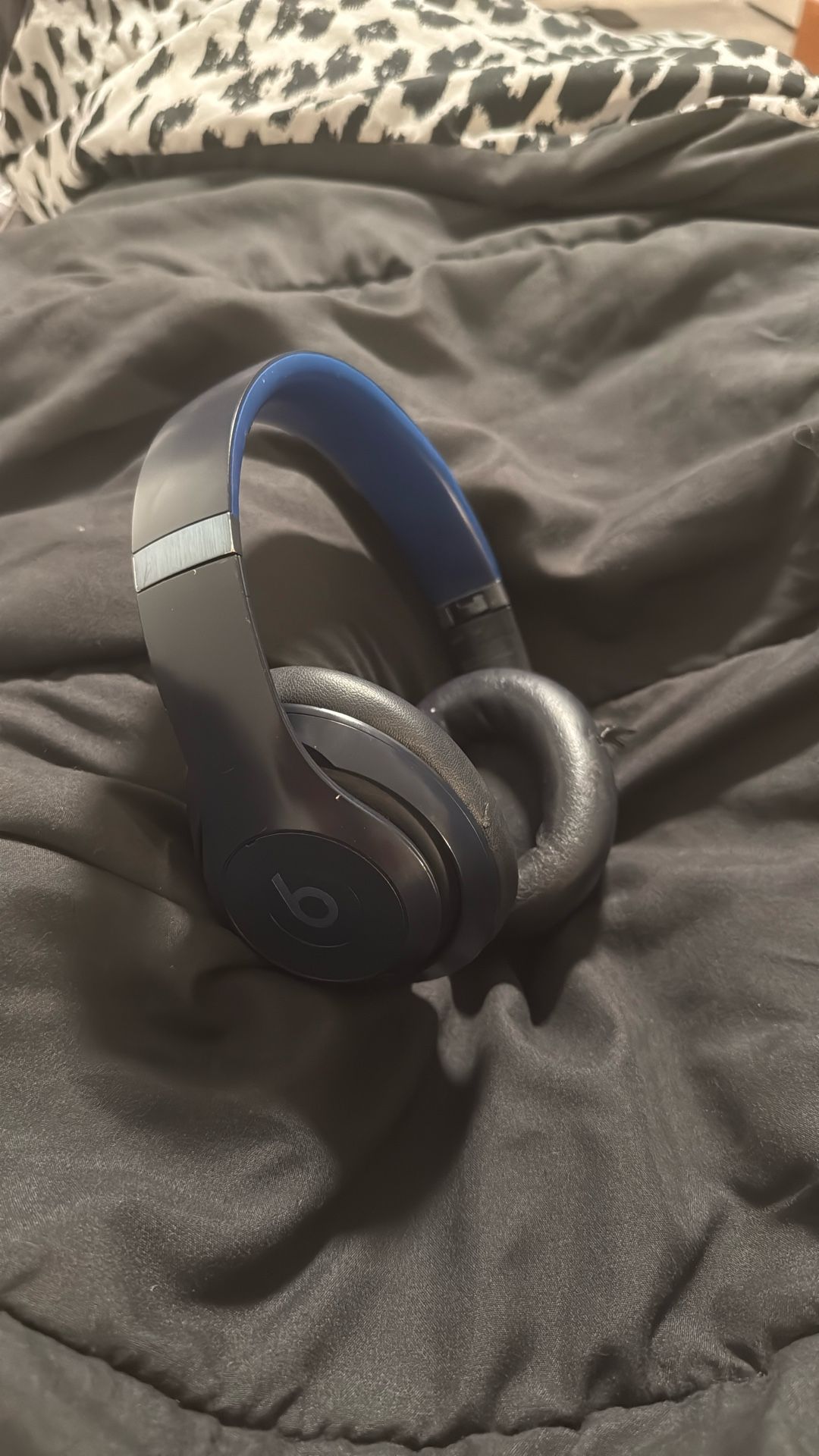 Beats Studio Pro (navy)