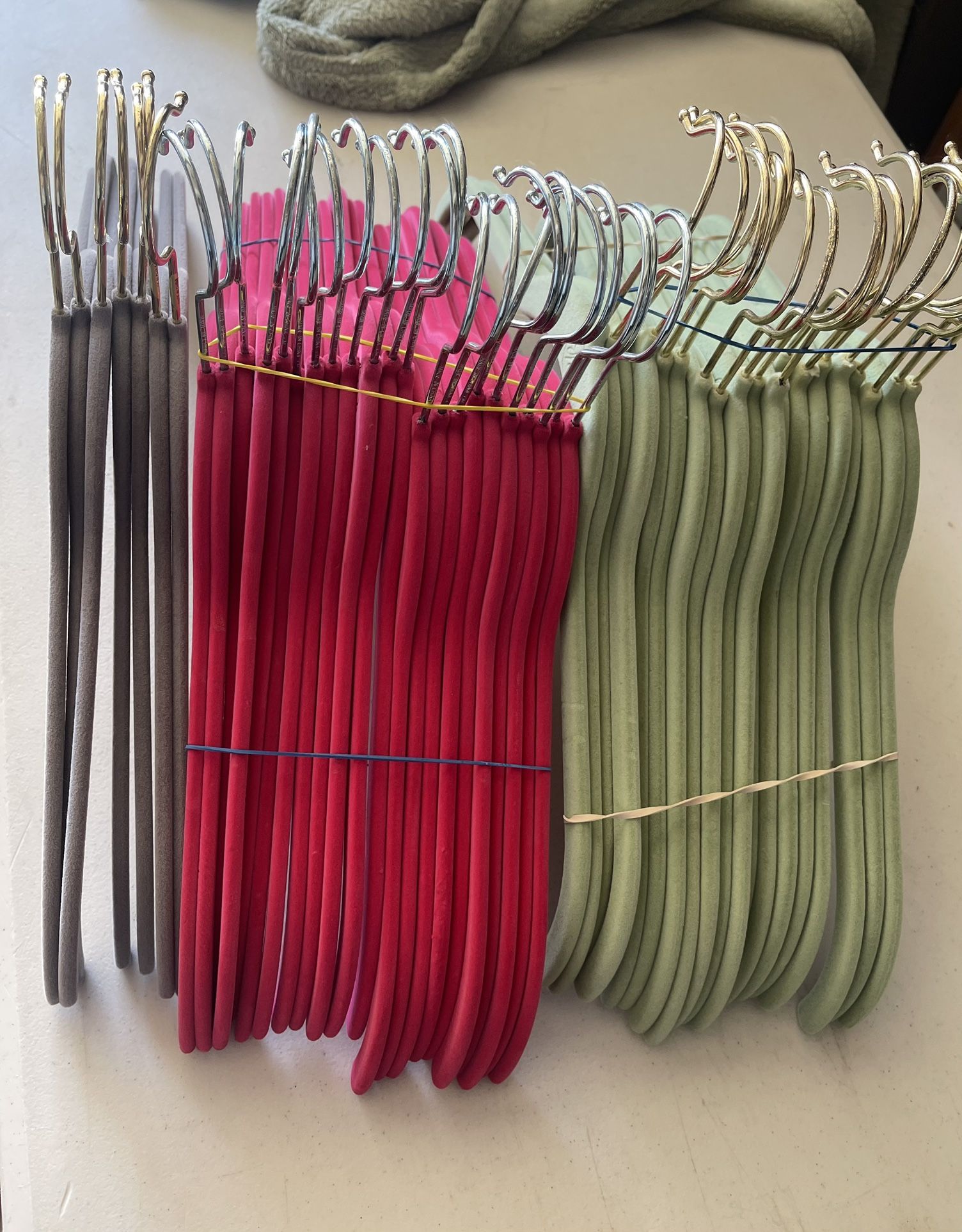 Slim Clothes Hangers 