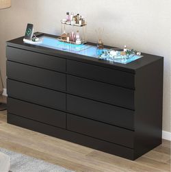 8 Drawer Dresser with Power Outlet, White Dresser for Bedroom Chest of Drawer with Glass Top & LED Light, Modern Double Wide Drawer Organizer Cabinet 