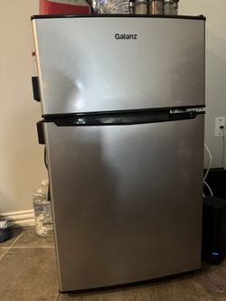 Galanz Mini Fridge