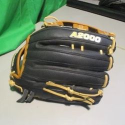 Used wilson 1799 A2000 12.75" Baseball Glove - LHT