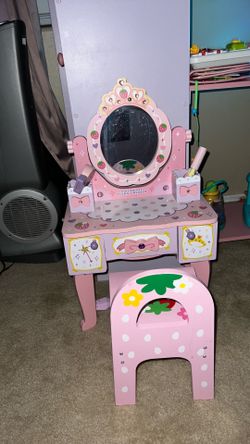 Strawberry shortcake vanity