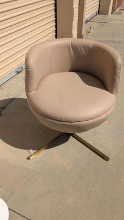 Accent chair