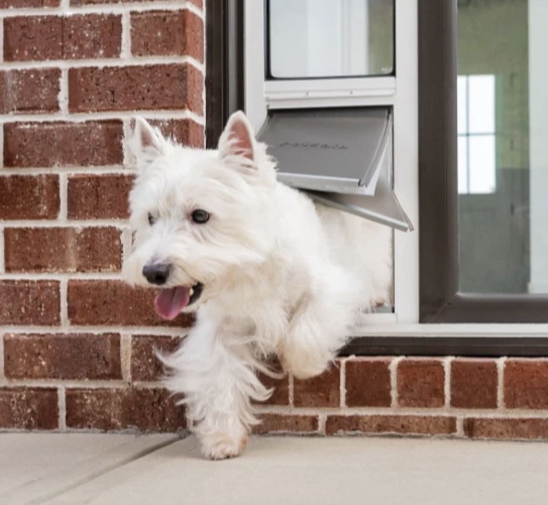 NEW PetSafe Extreme Weather Sliding Glass Pet Door Size Medium New, Open Box Easily installs into your existing sliding glass door track and the heigh
