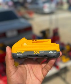DEWALT XR power pack 4ah battery