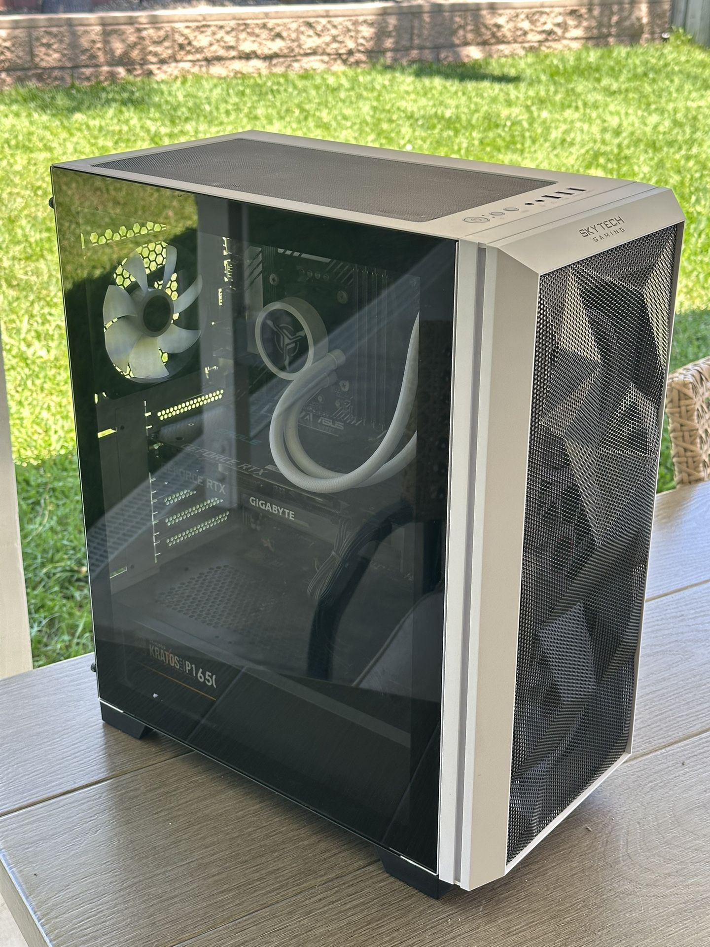Skytech Chronos Gaming PC Intel i7 RTX 3070