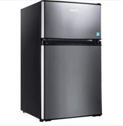 Small Refrigerator For Trucker Or Room 