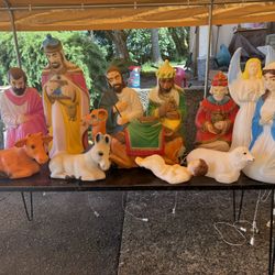 Vintage Empire 18 Inch To 23 Inch Blow Mold Nativity Set Of 12