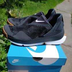New Nike Go Flyease Men Size 10.5 Shoes