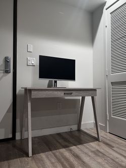 Modern Computer Desk