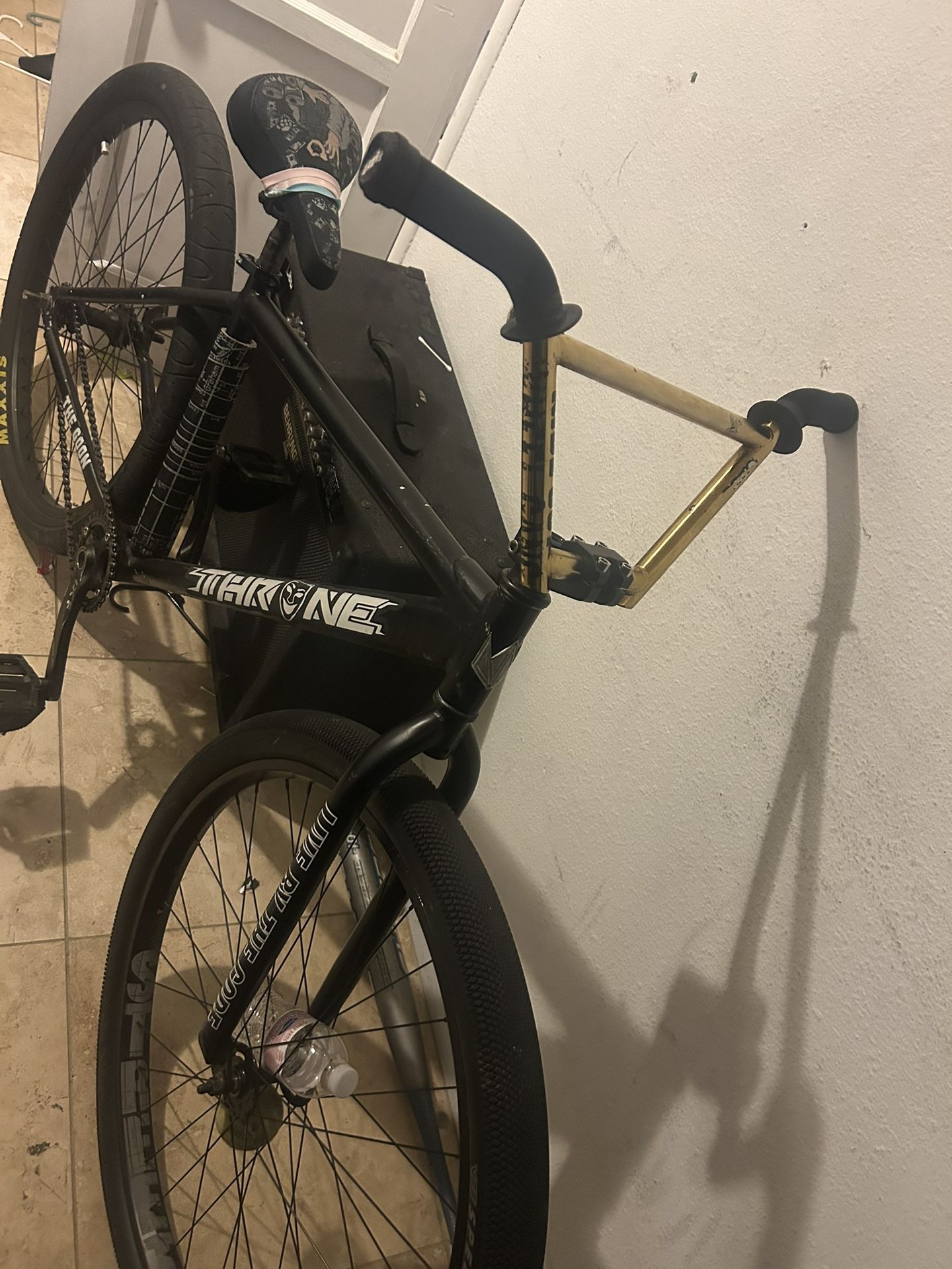 Throne Fxd 29