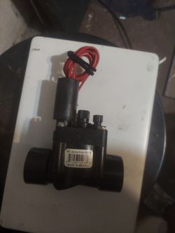 Hunter sprinkler valve    4 -available
