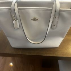 Coach Purse Lightly Used 