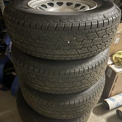 NEW TIRES GENERALS ! 255/70R17