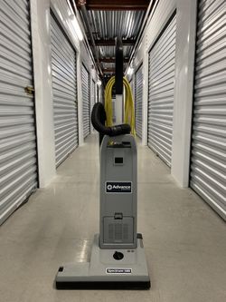 SPECTRUM 18D Advance Upright Vacuum