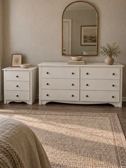Beautiful NEW Open-Box Dresser & Nightstand