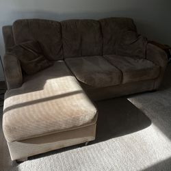 Brown Couch With 2 Pillows 