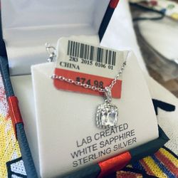 White Shappire Necklace 