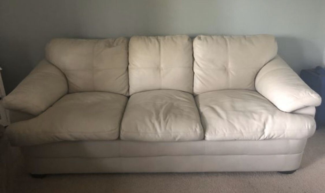 Leather Pull Out Couch