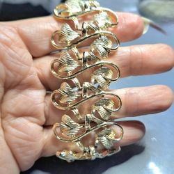 Vintage Textured Leaf Filigree Link Bracelet