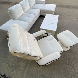 Living room set (almost new)