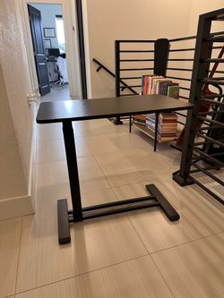 Standing desk