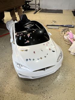Tesla Kids Car 