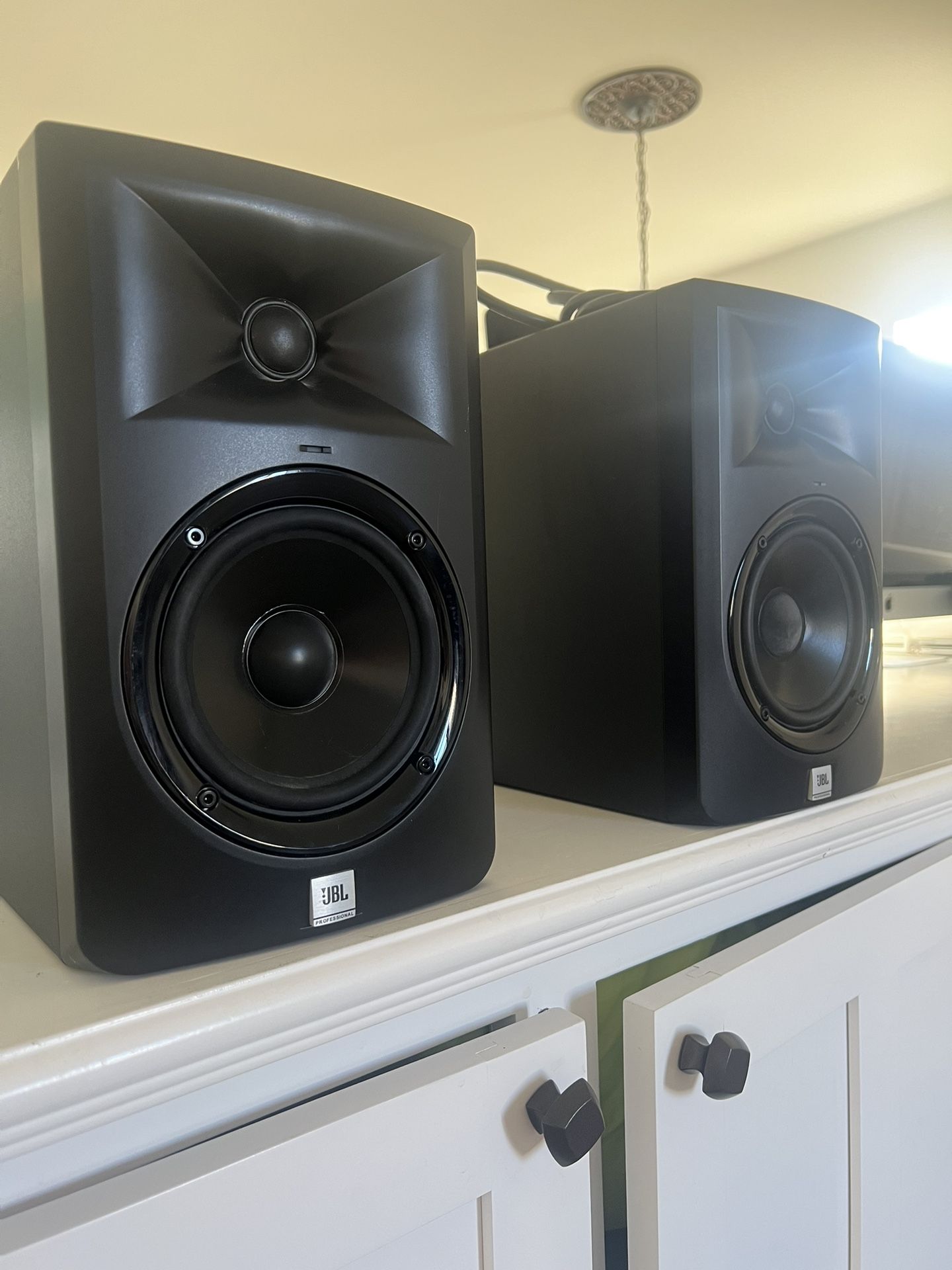 JBL Linear Spatial Reference 3 Series Powered Studio Monitors