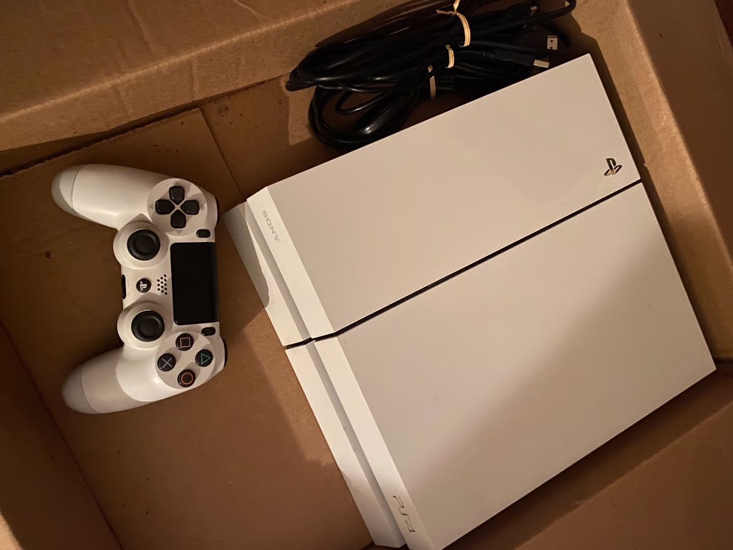 White PS4