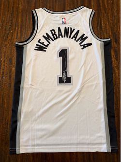 Signed victor wembanyama jersey