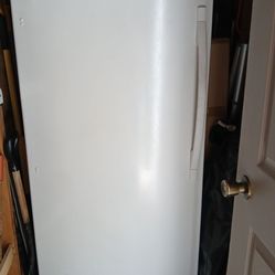 Upright freezer.  ( MAYTAG BREND )  PICK ONLY.