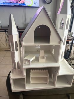 Wooden Toy Castle Dollhouse
