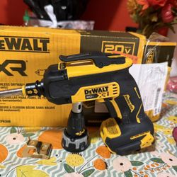 DeWalt brushless drywall tool