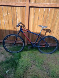 Mongoose Exhibit Mountain Bike