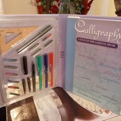 New Calligraphy Set Comes With Book