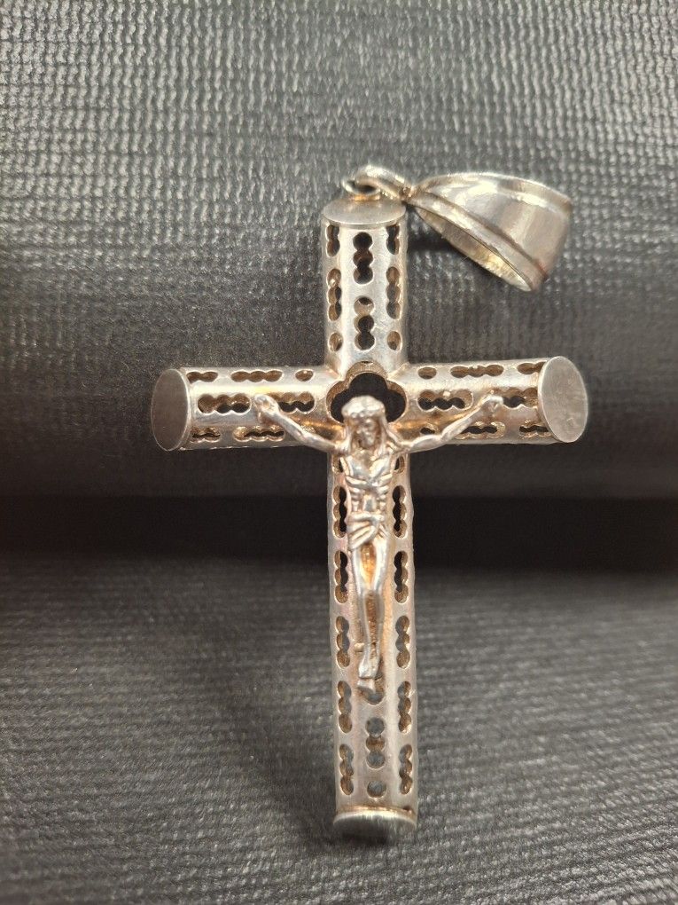 925 Silver Cross.