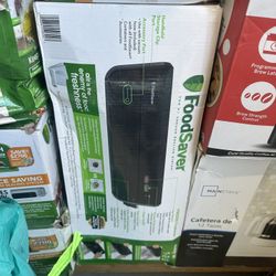 FoodSaver FM2000 Vacuum Sealing System $50 Firm 