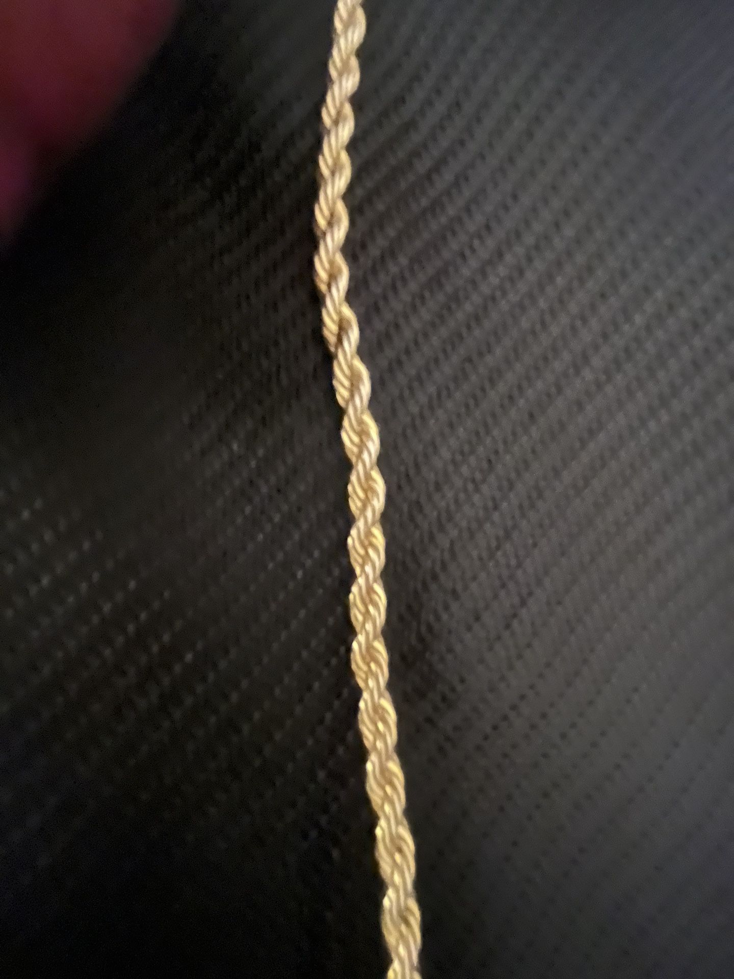 24” Gold Chain. Beautiful