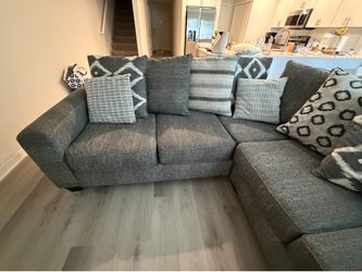 Rooms to go furniture