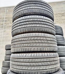 235/55/19 Michelin set de Tires en buenas condiciones de vid slas 4