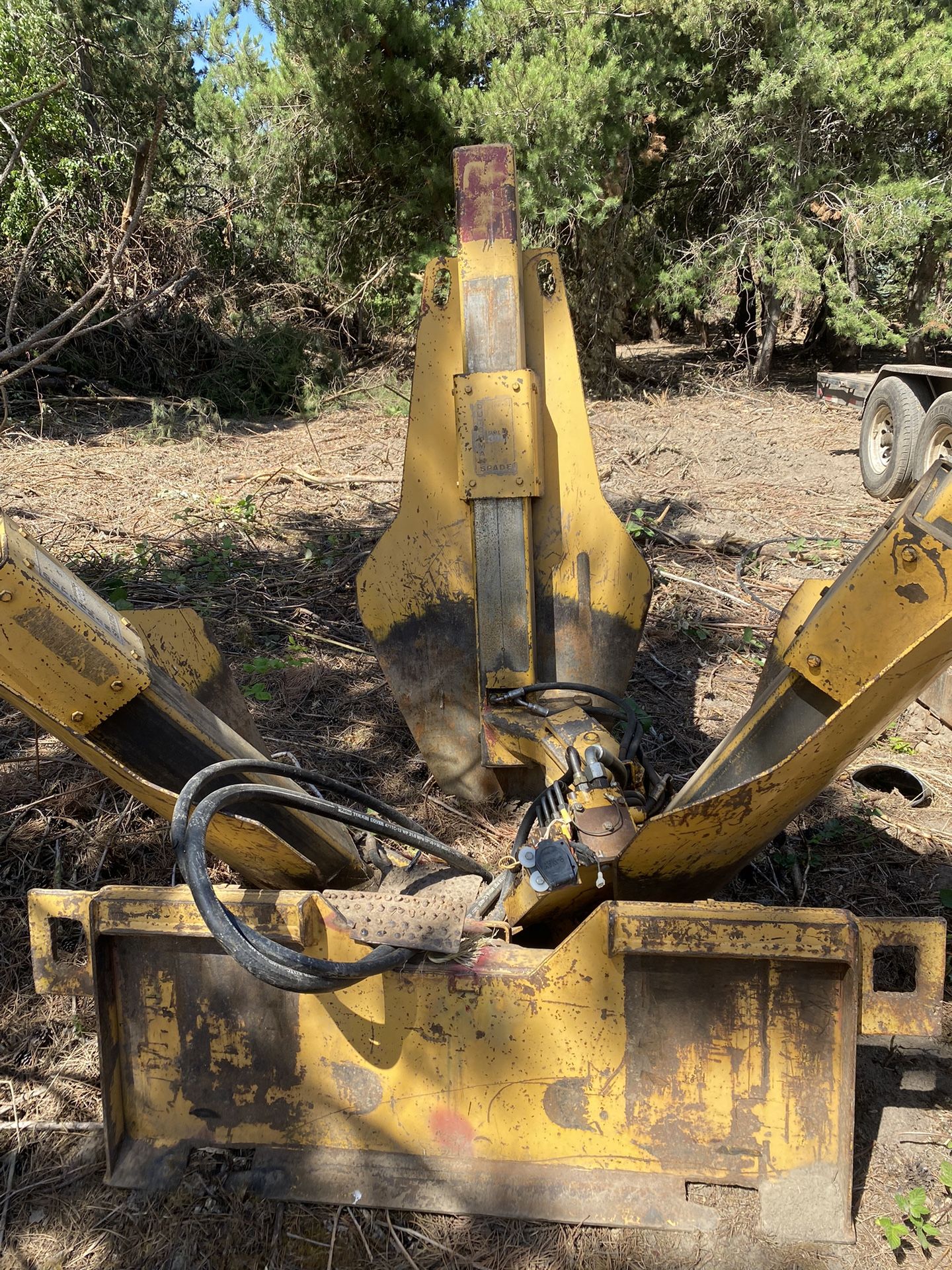 330i Dutchman Tree Spade