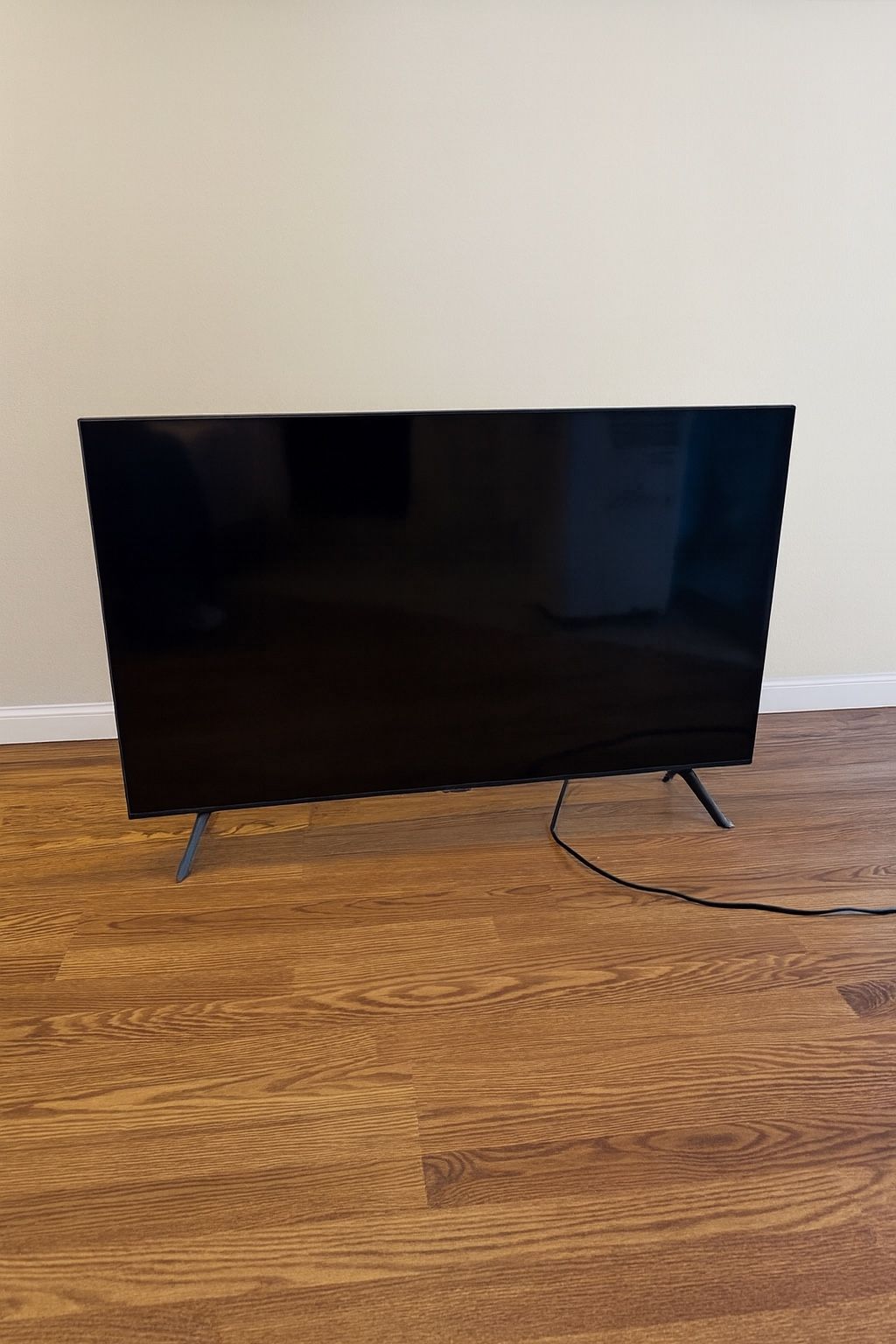 40’ Samsung TV + Soundbar