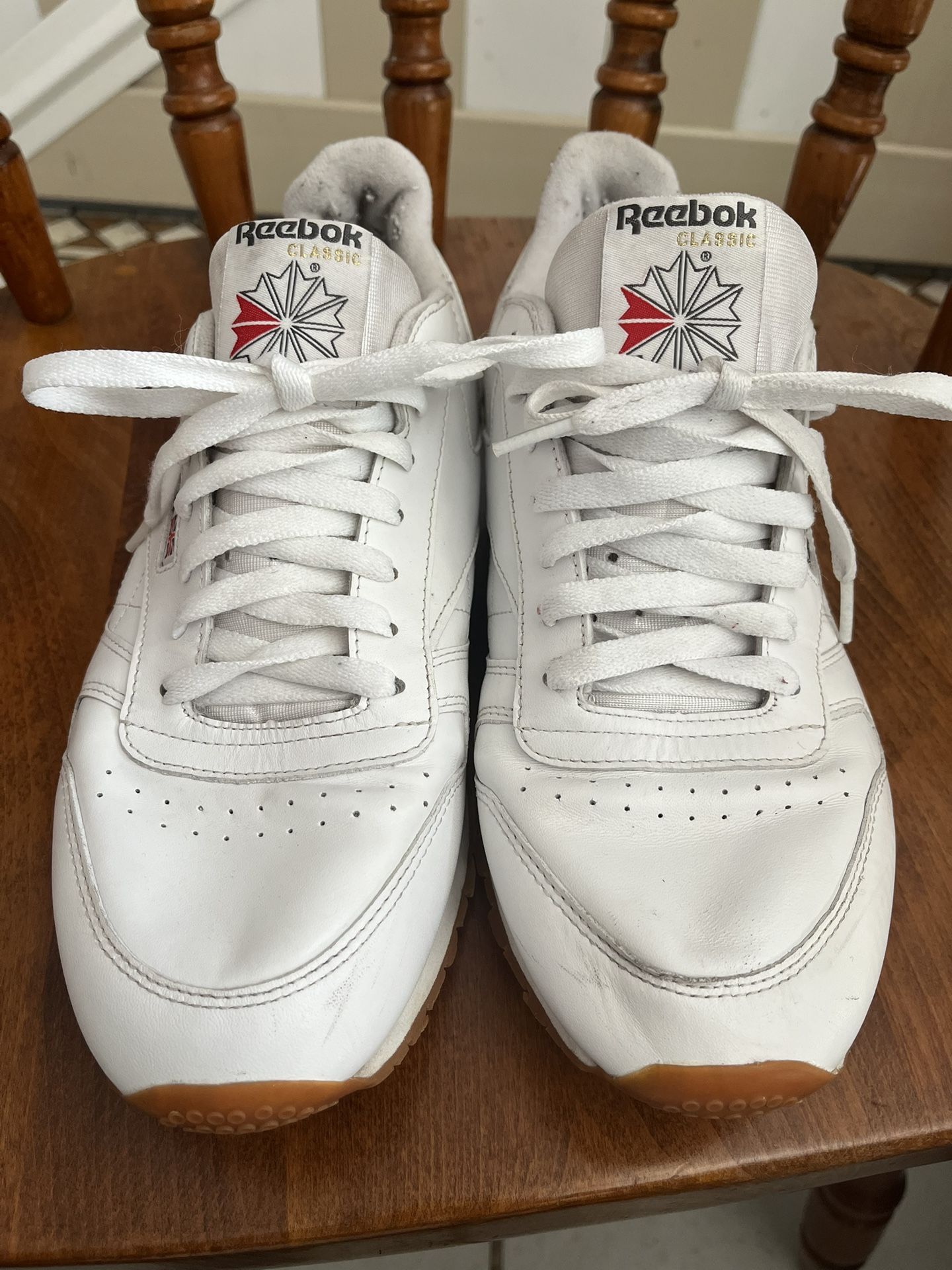 Mens White Reebok Classic Shoes Size 10 1/2