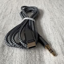 USB C to 3.5mm Audio Aux Jack Cable (4ft), Type C to 3.5mm Headphone Car Stereo Cord Compatible with iPhone 17 16 15 Pro Max Air, Samsung Galaxy S25 S