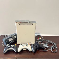Microsoft Xbox 360 White Console Bundle 3 Controllers HDMI AV Power Supply