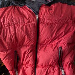 NIKE men’s. Size Large Down Feather Winter Jacket Worn 2 Times 
