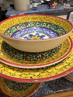 Set Of Melamine Dishes 18 Dishes