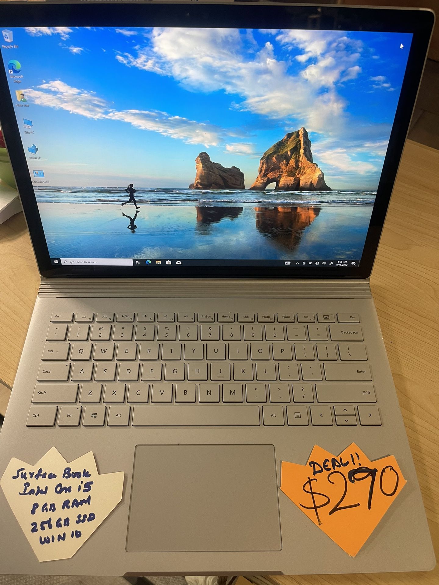 Microsoft Surface Book in Excellent Condition- Intel Core i5 8gb Ram 128gb SSD , Windows 10 Office 